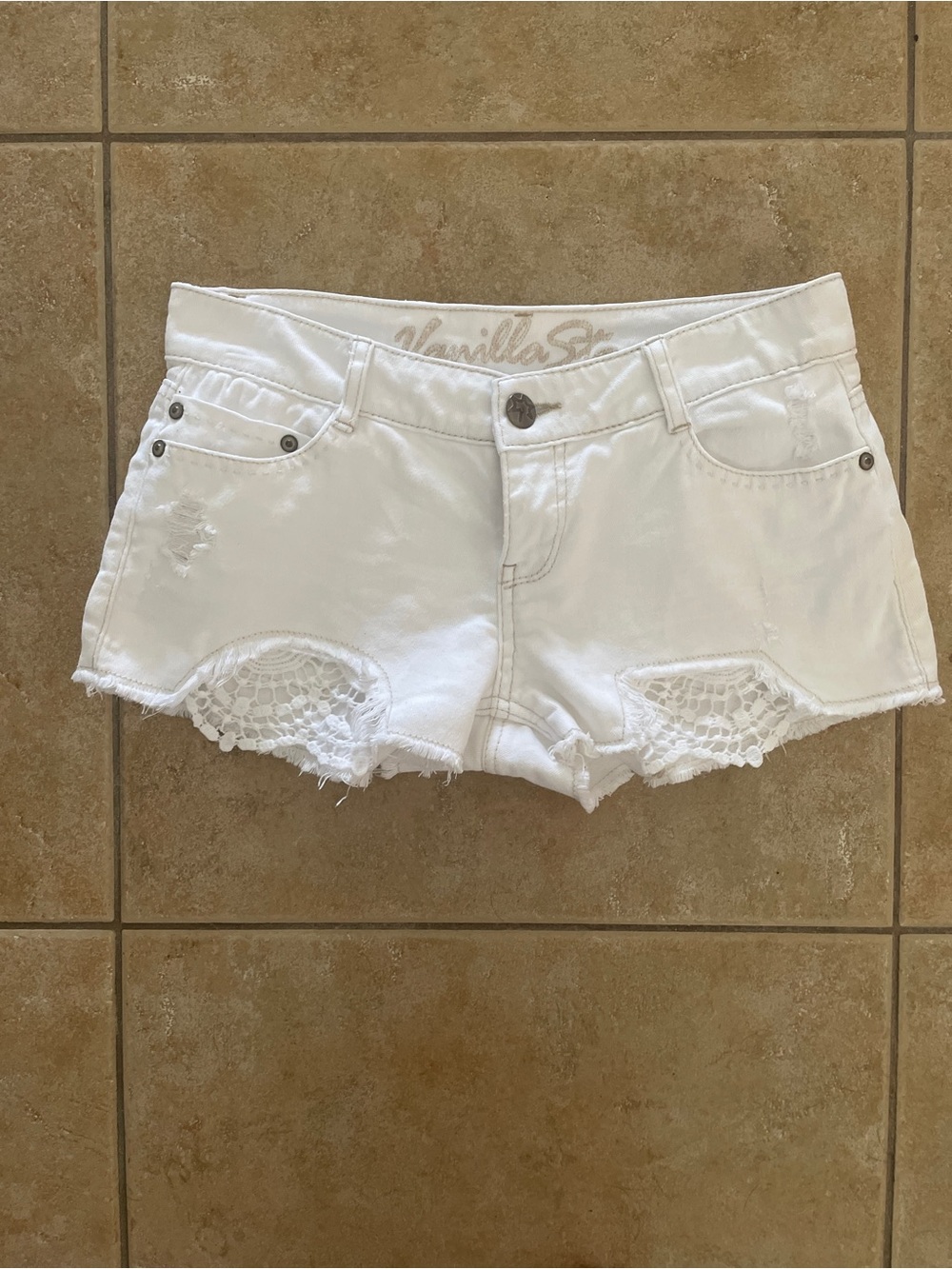 Vanilla Star White Crochet Lace Distressed Jean Shorts Size 7